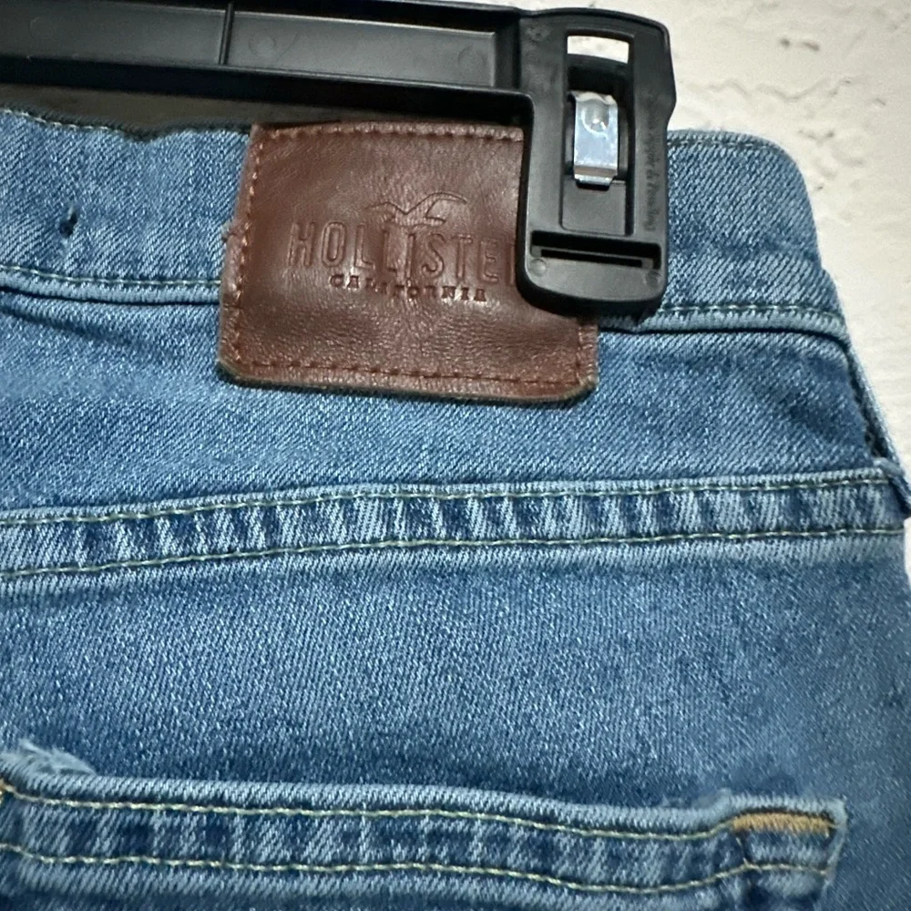 Hollister discover perfect